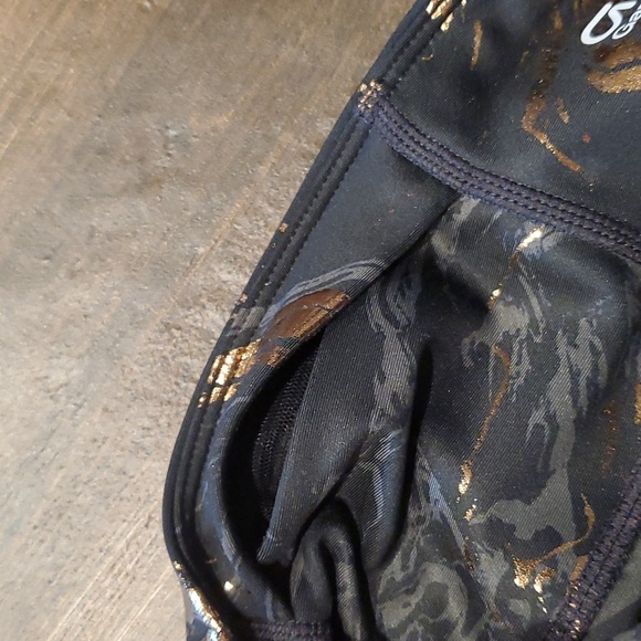 NWT gFast High Rise Blackout Metallic Print Leggings Women M - Picture 9 of 13